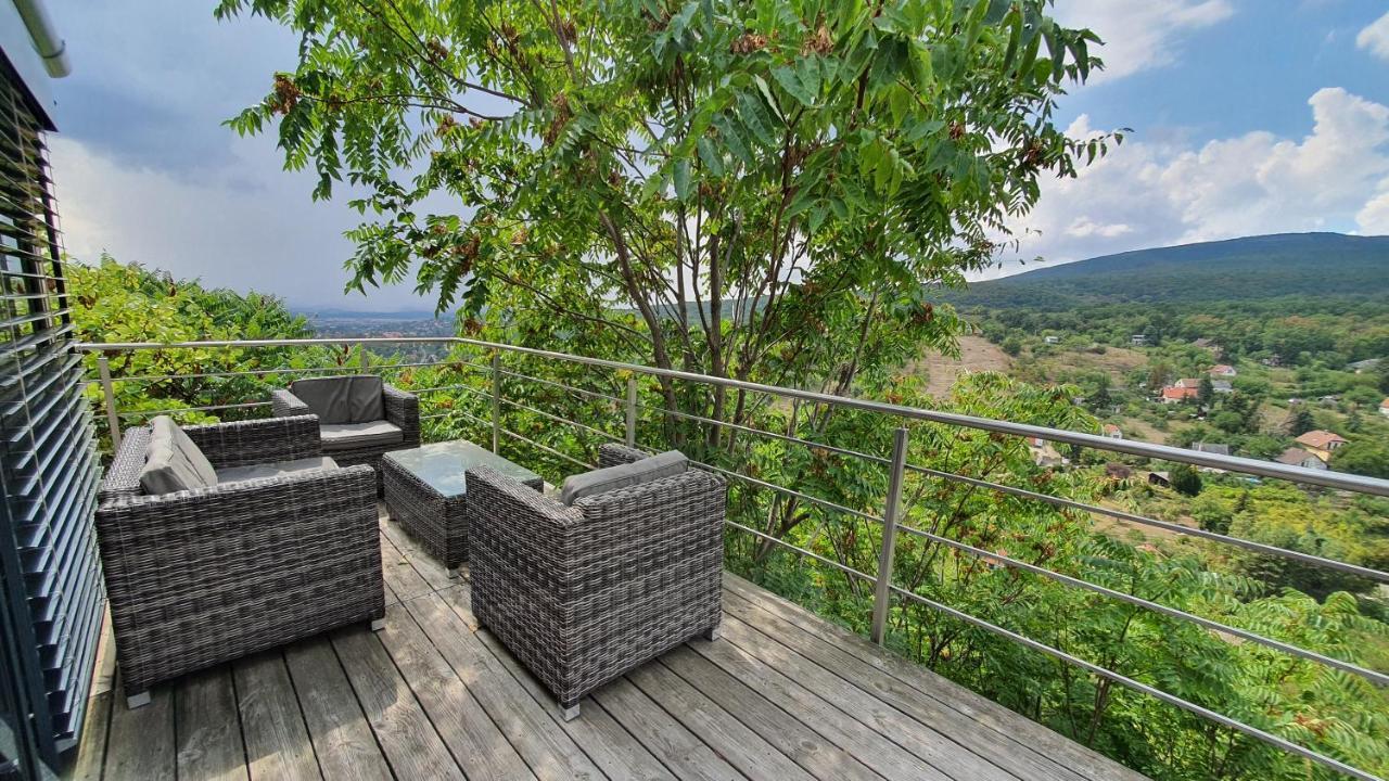 Modern Cottage, Views And A Jacuzzi *